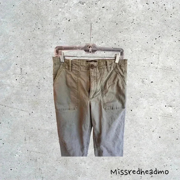 Banana Republic Chinos - Size 8 - Picture 2 of 7